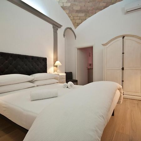 B&B La Finestra Sul Colosseo Rome Exterior photo